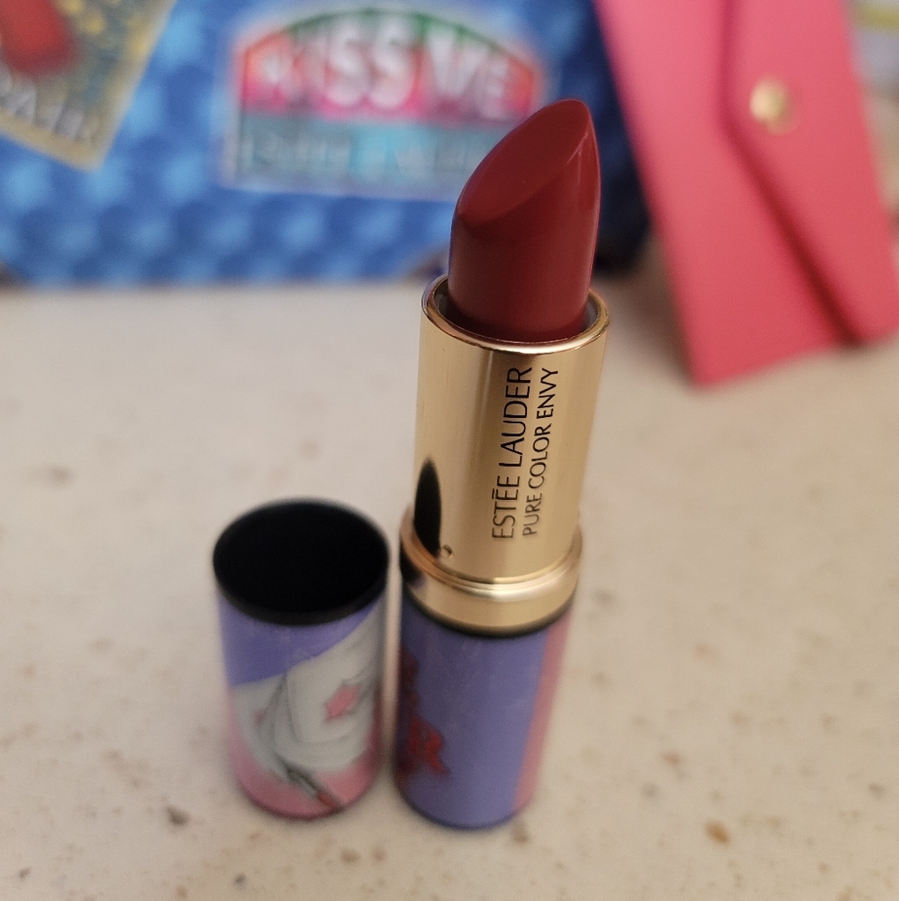 Estee Lauder Lipstick